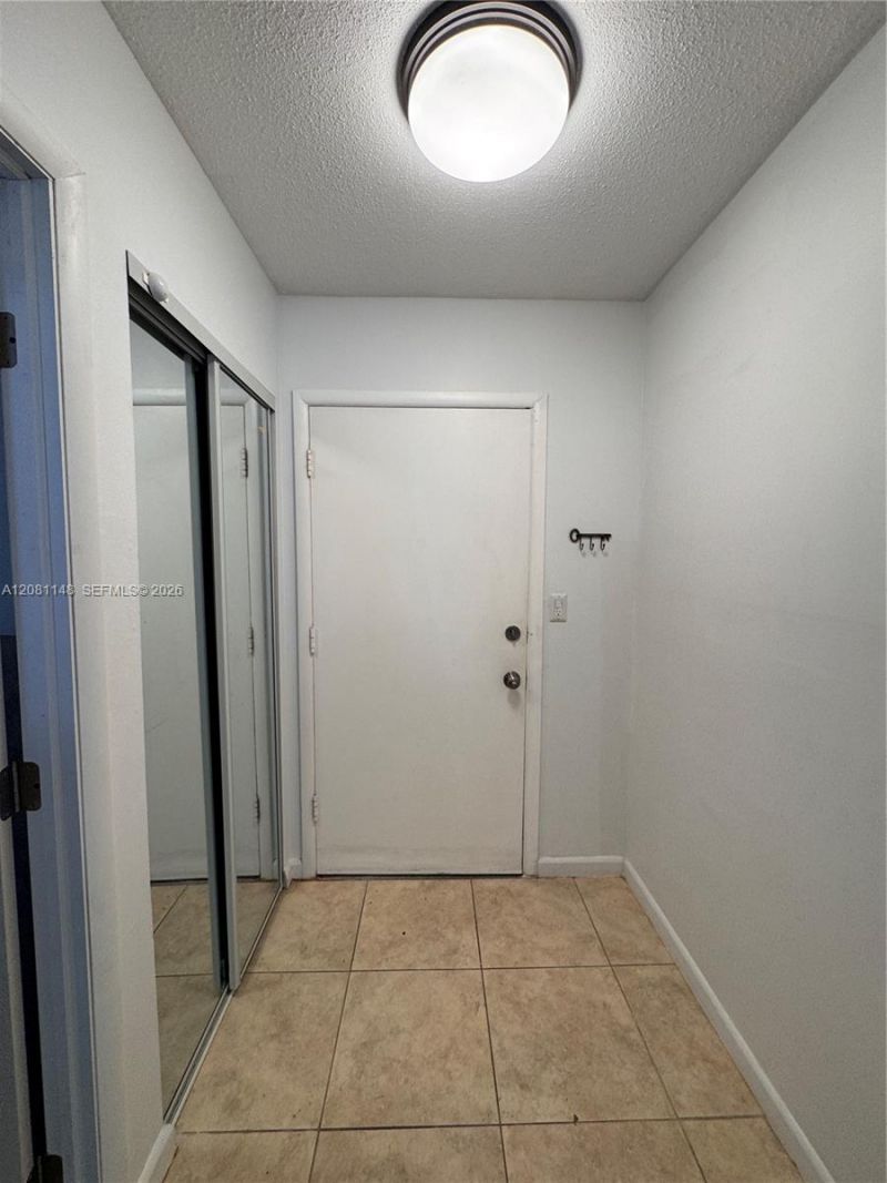 1670 NE 191st St, Unit 100-3, Miami, FL 33179 Photo