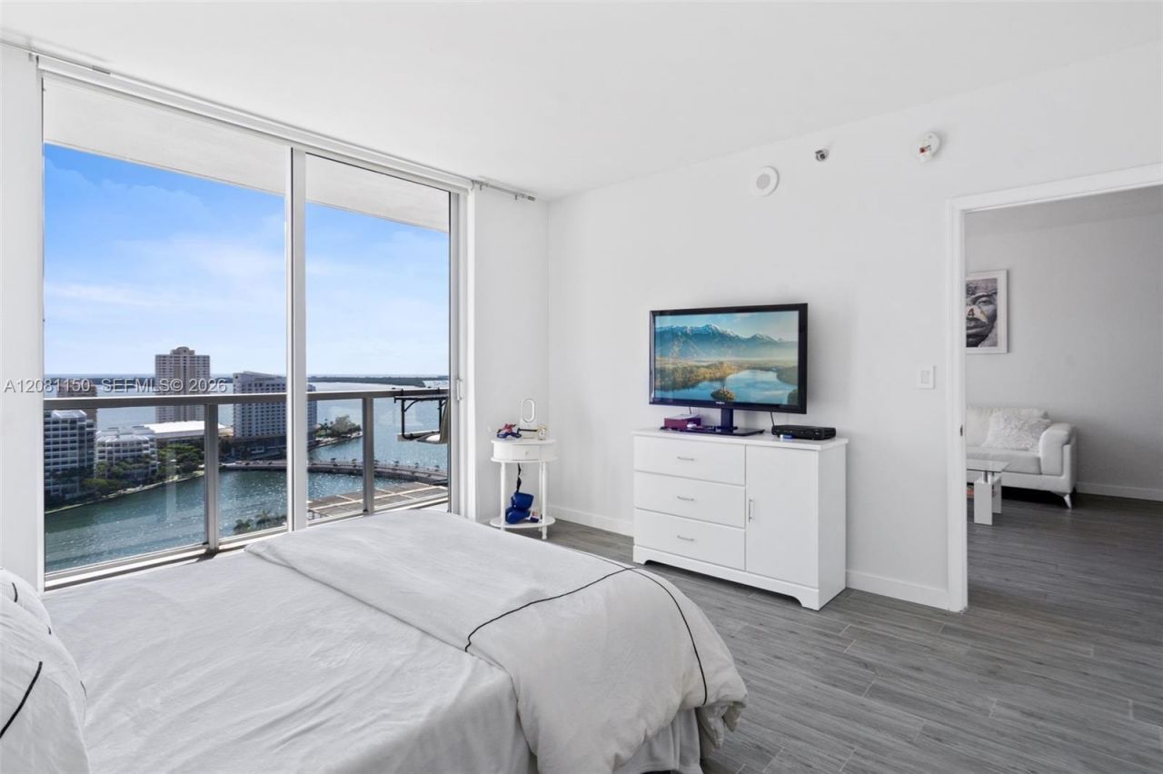 500 Brickell Ave , Unit 3000, Miami, FL 33131 Photo
