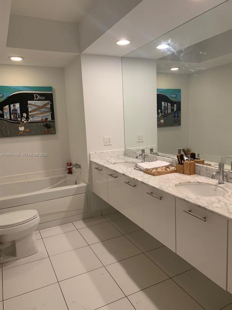500 Brickell Ave , Unit 3000, Miami, FL 33131 Photo