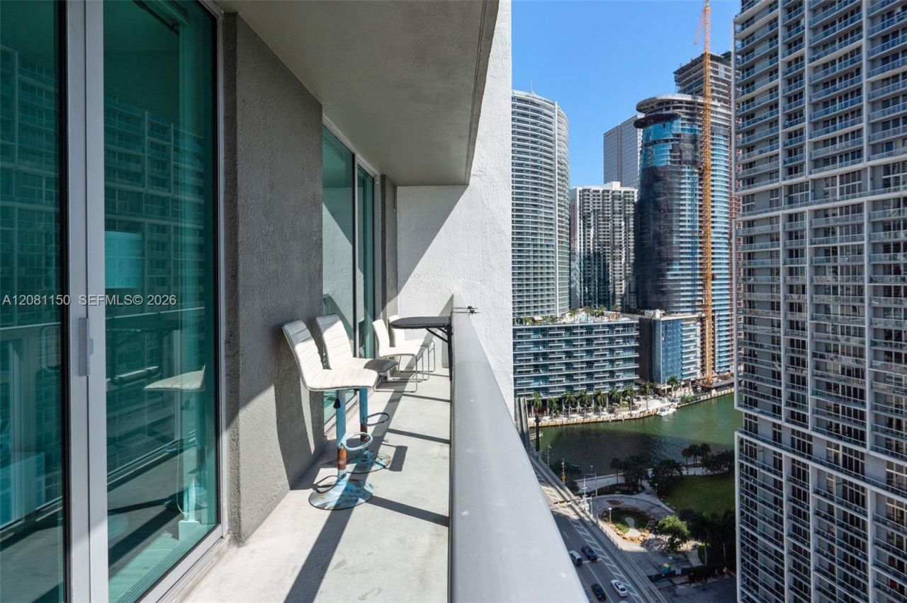 500 Brickell Ave , Unit 3000, Miami, FL 33131 Photo