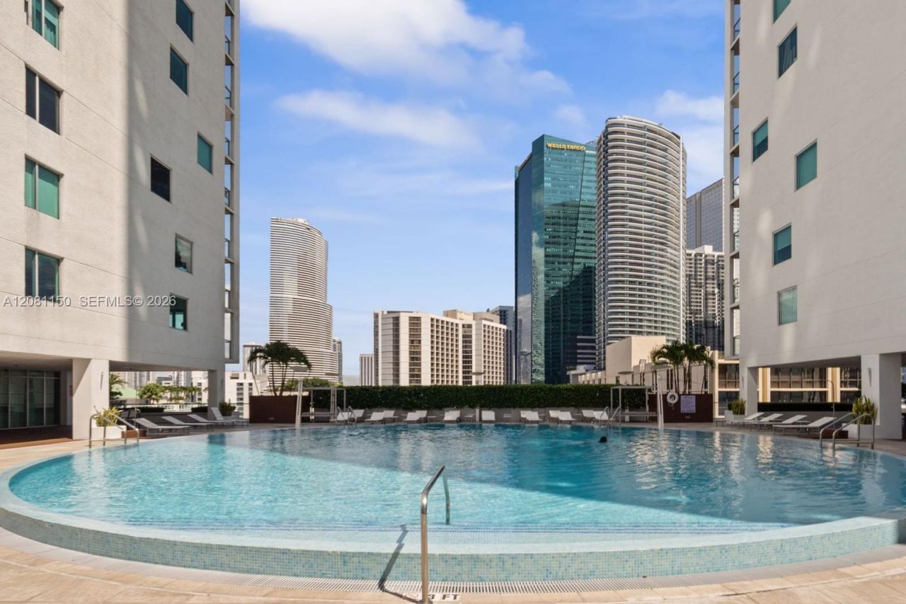 500 Brickell Ave , Unit 3000, Miami, FL 33131 Photo