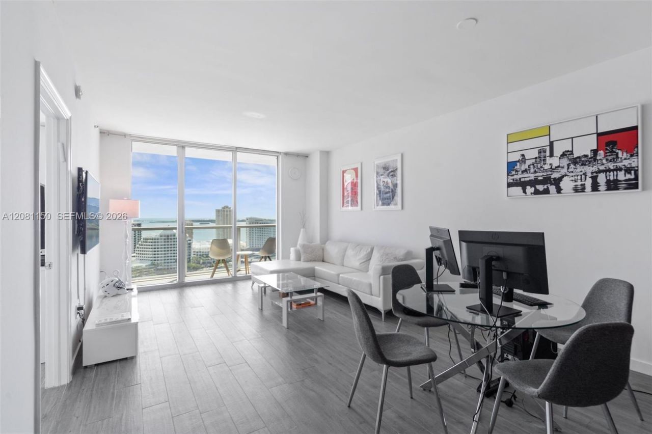 500 Brickell Ave , Unit 3000, Miami, FL 33131 Photo
