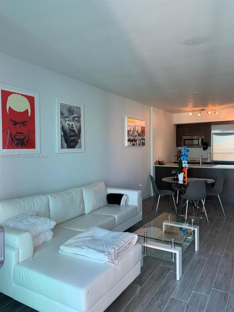 500 Brickell Ave , Unit 3000, Miami, FL 33131 Photo