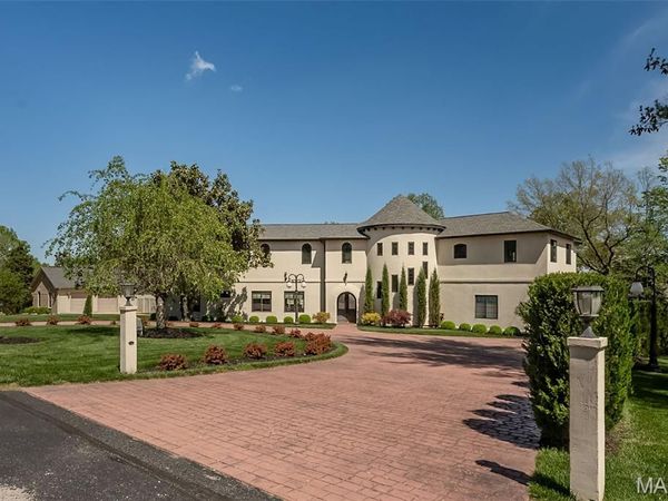 604 Glyn Cagny, Ballwin, MO 63021