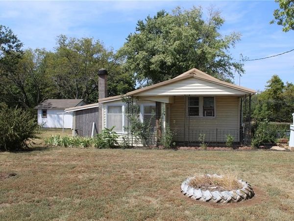 1538 US Highway 59 Highway, Moran, KS 66755