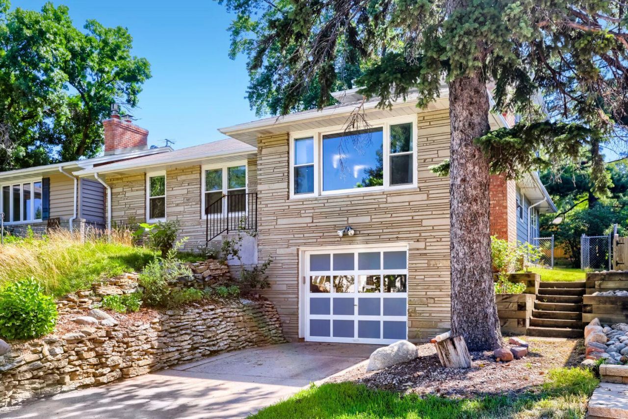 3407 Cleveland Street Ne, Minneapolis, MN 55418 Main Photo