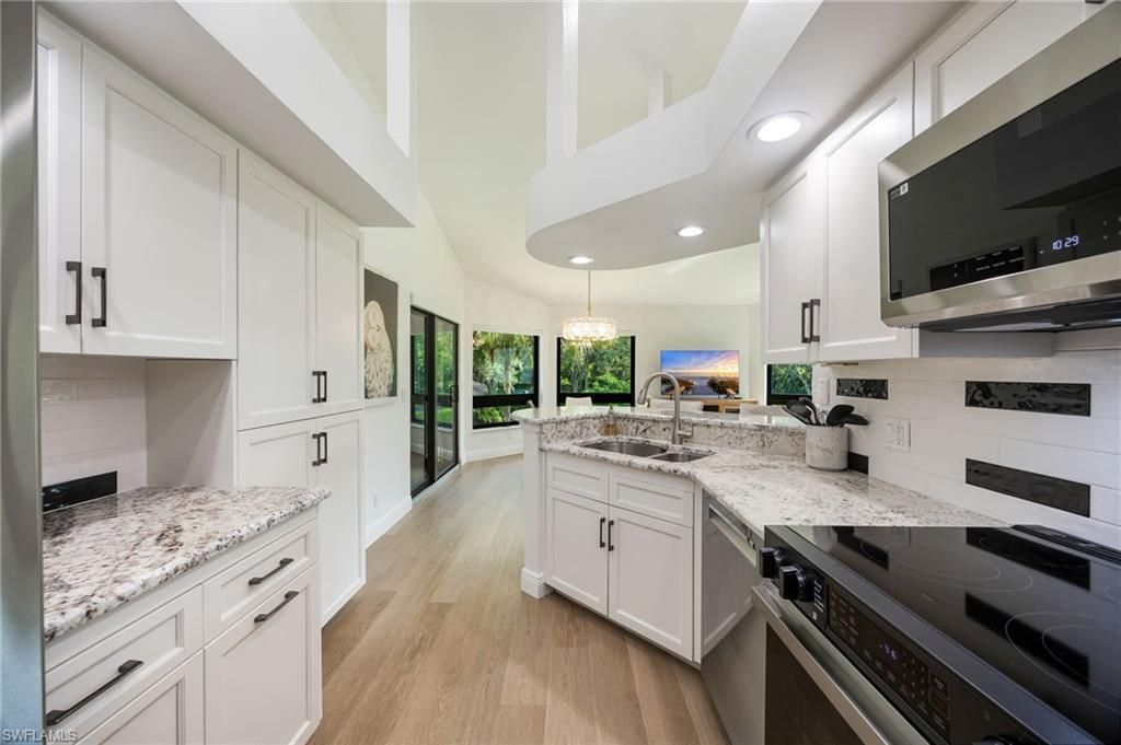 792 Eagle Creek Dr, Unit 203, Naples, FL 34113 Photo