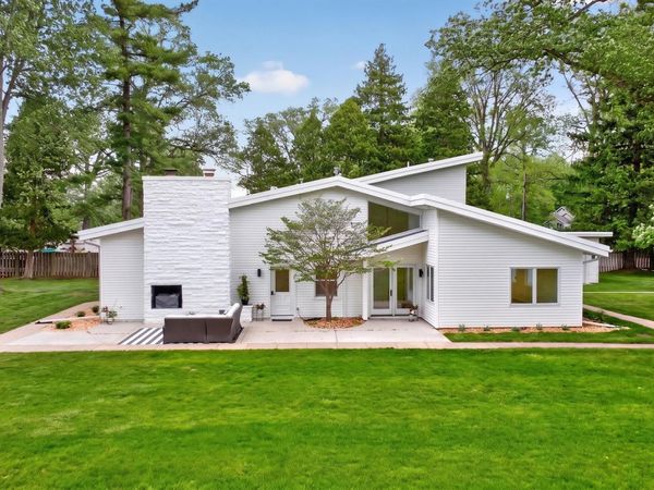 5010 Woodland Road, Jackson, MI 49203
