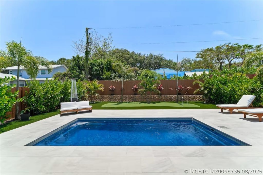 1920, 1930,1940,1950,1960 NE Dixie Highway , Jensen Beach, FL 34957 Photo