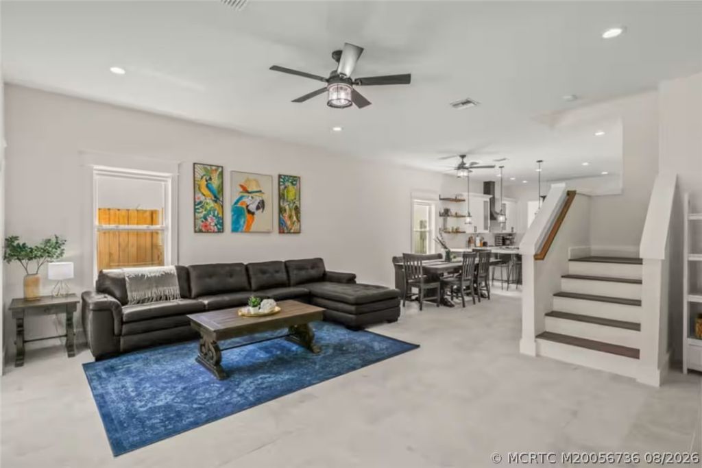 1920, 1930,1940,1950,1960 NE Dixie Highway , Jensen Beach, FL 34957 Photo