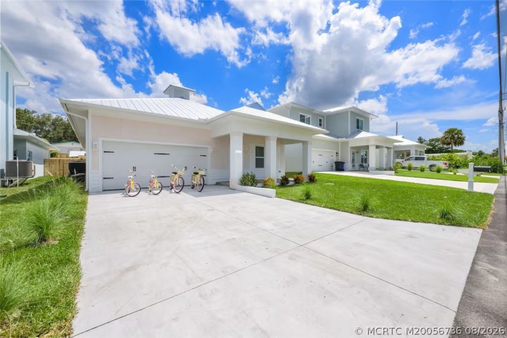 1920, 1930,1940,1950,1960 NE Dixie Highway , Jensen Beach, FL 34957 Photo