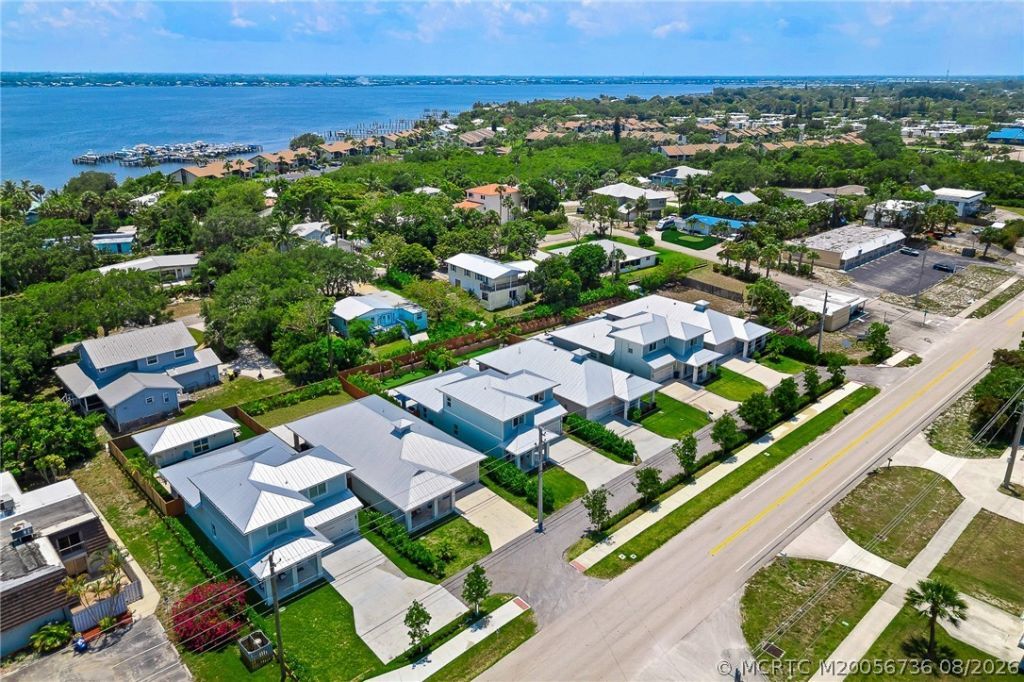1920, 1930,1940,1950,1960 NE Dixie Highway , Jensen Beach, FL 34957 Photo