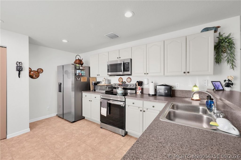 4526 SE Graham Drive , Stuart, FL 34997 Photo