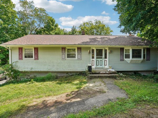 14 Helms Hill Road , Washingtonville, NY 10992
