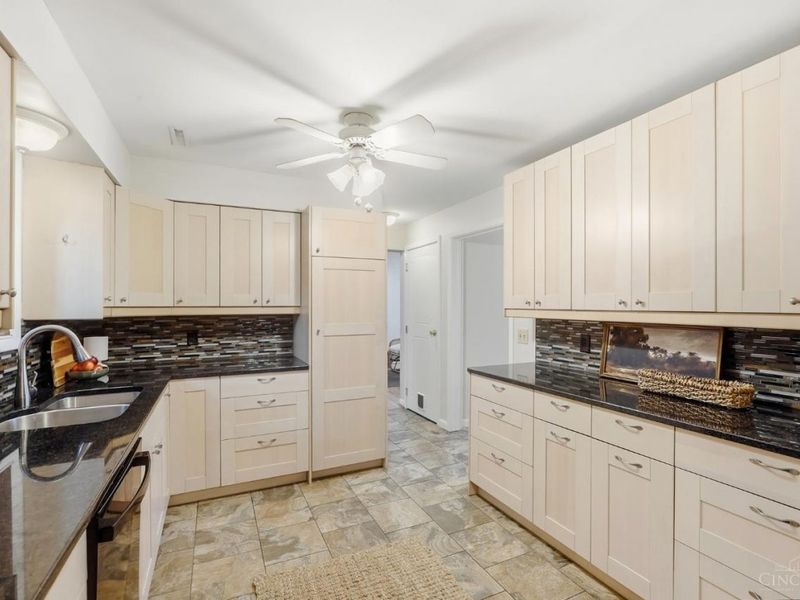 9022 Foxhunter Lane, Symmes Township, OH 45242 Photo 16