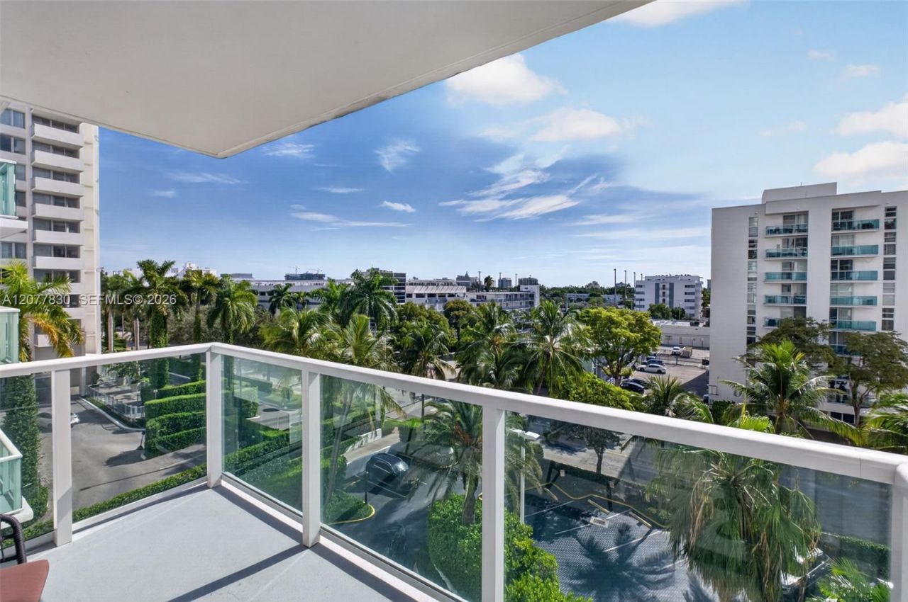 1000 West Ave, Unit 509, Miami Beach, FL 33139 Photo