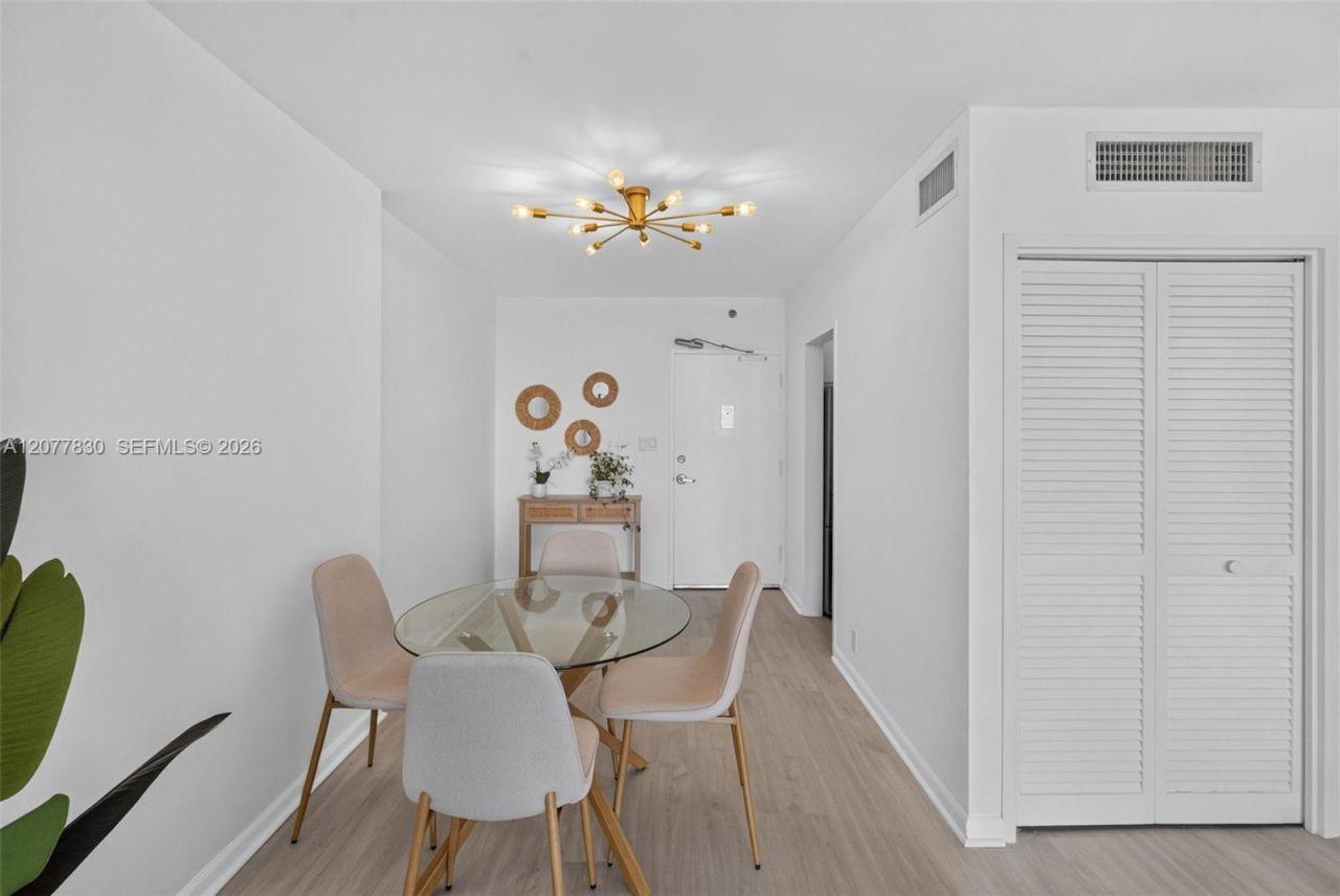 1000 West Ave, Unit 509, Miami Beach, FL 33139 Photo