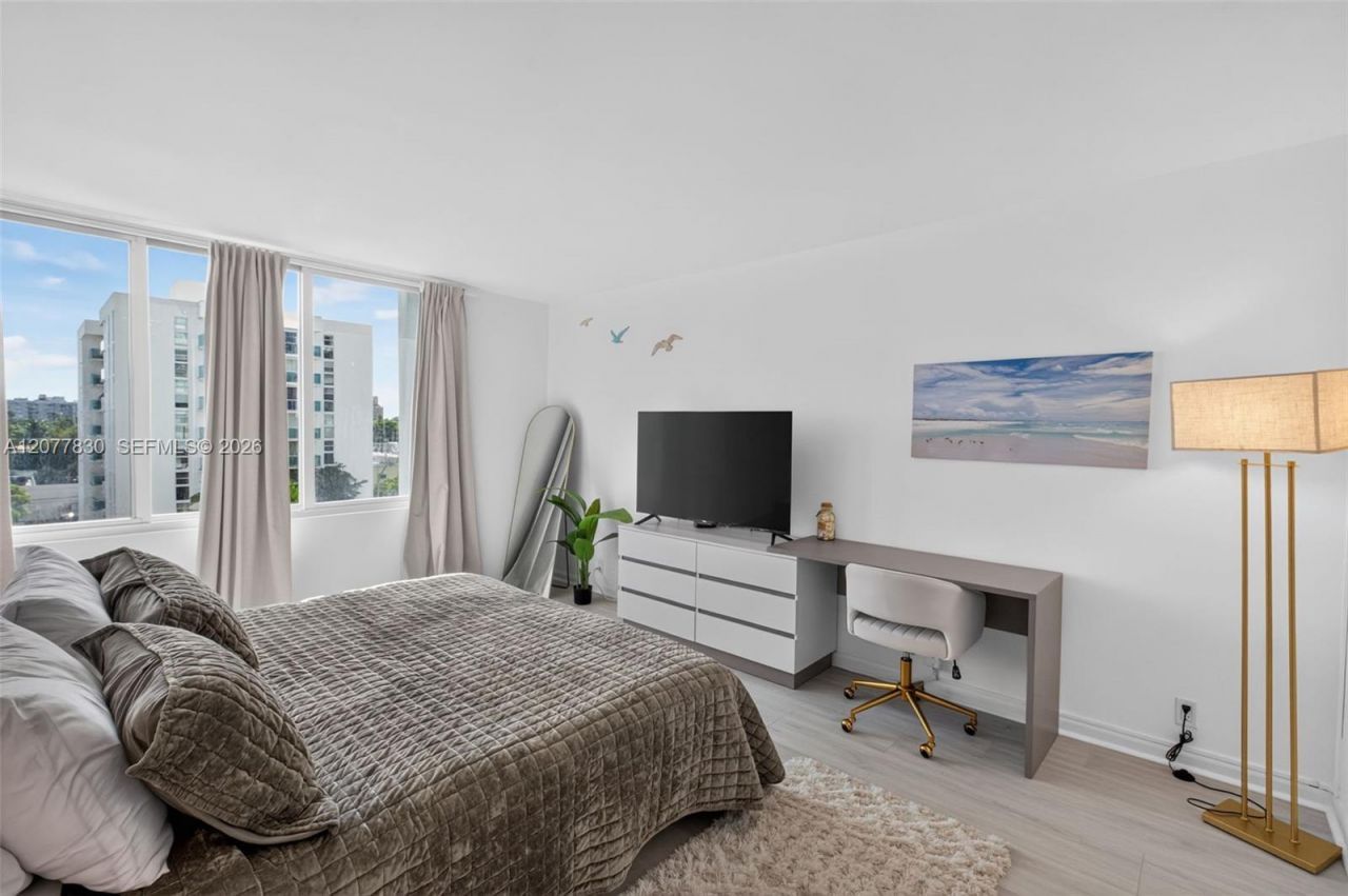 1000 West Ave, Unit 509, Miami Beach, FL 33139 Photo