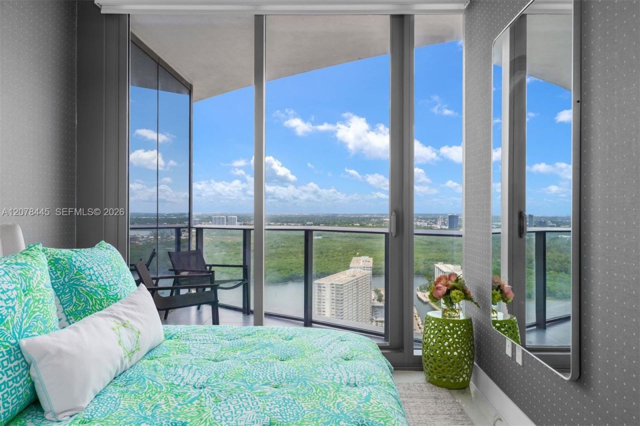 15701 Collins Ave , Unit 3803, Sunny Isles Beach, FL 33160 Photo
