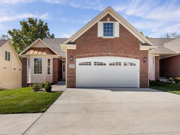 925 W Baywood Drive, Bloomington, IN 47401