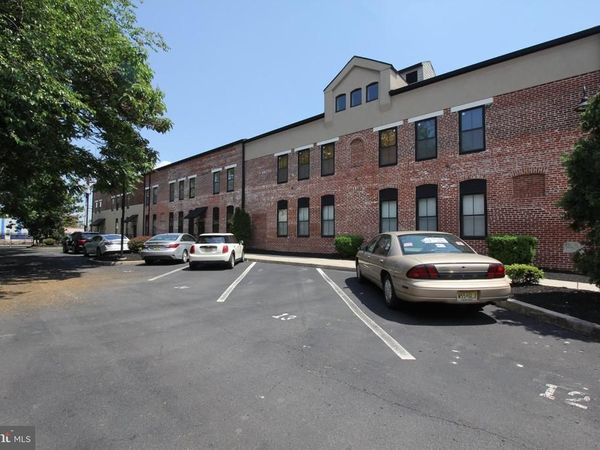 20 SWAN STREET, Unit A15, TRENTON, NJ 08611