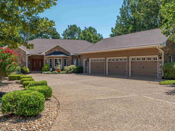 28 Asombroso Lane , Hot Springs Village, AR 71909