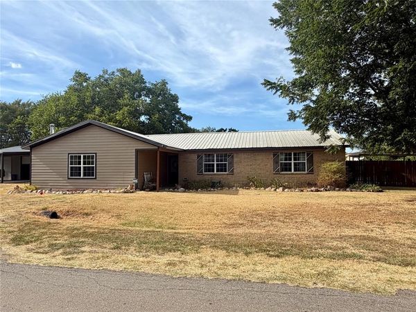 100 Nell Lane, Yantis, TX 75497