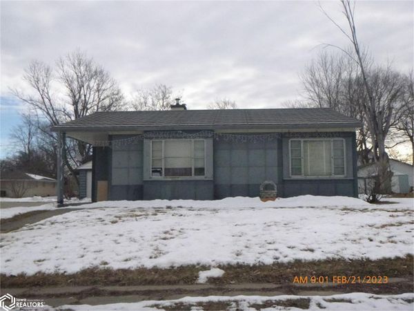 415 S Main Street, Sigourney, IA 52591