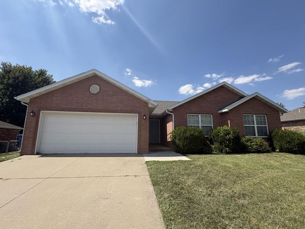 429 N Douglas Drive , Republic, MO 65738