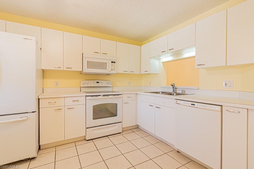 7768 Jewel Ln , Unit 102, Naples, FL 34109 Photo