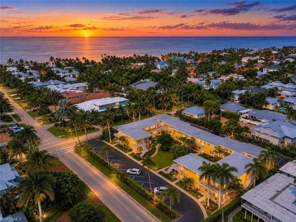 223 8th AVE S, Unit 223B, NAPLES, FL 34102