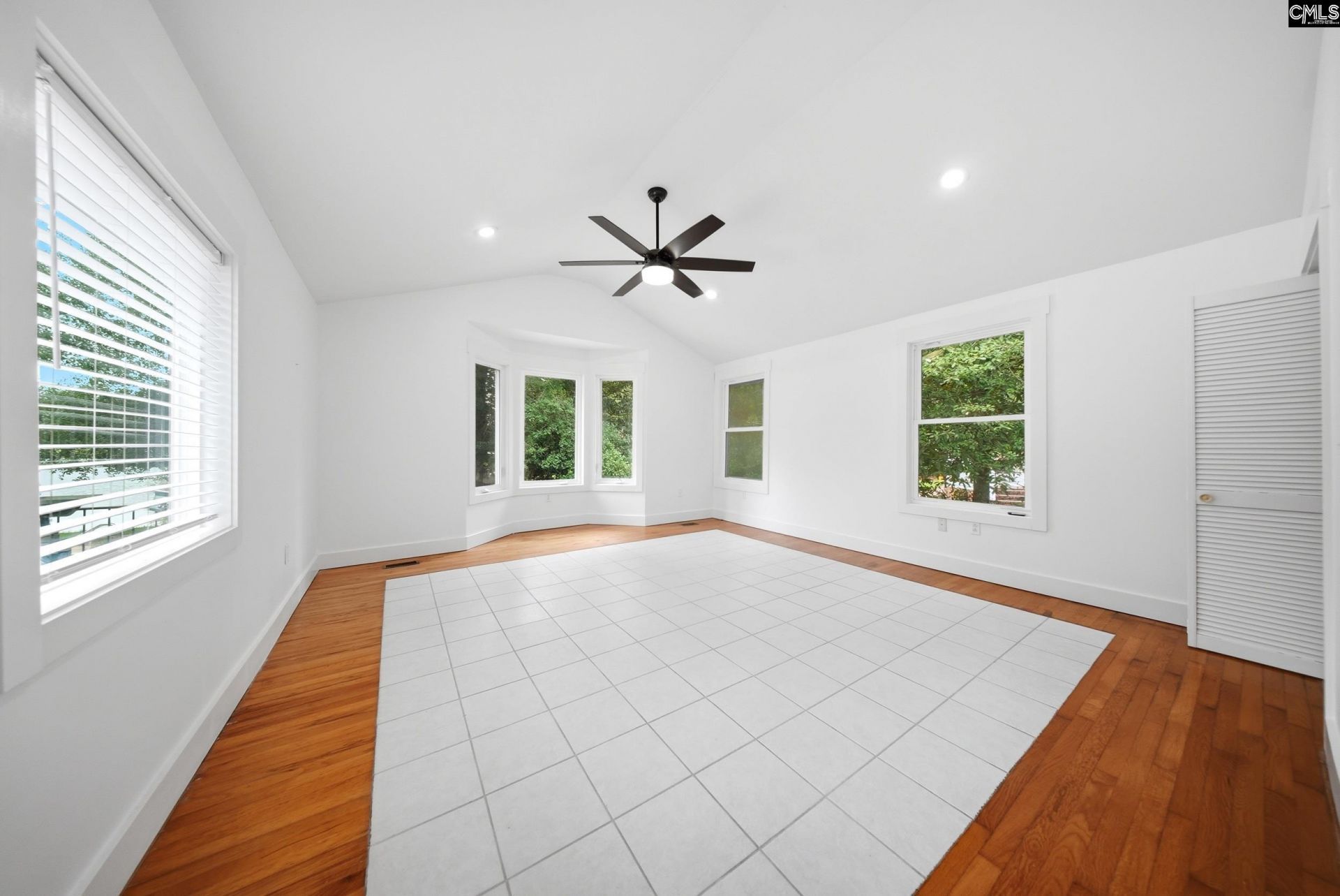 18 Northlake Road  Photo 20