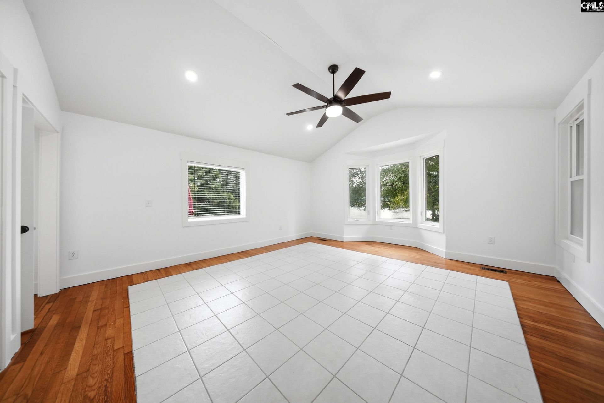 18 Northlake Road  Photo 21