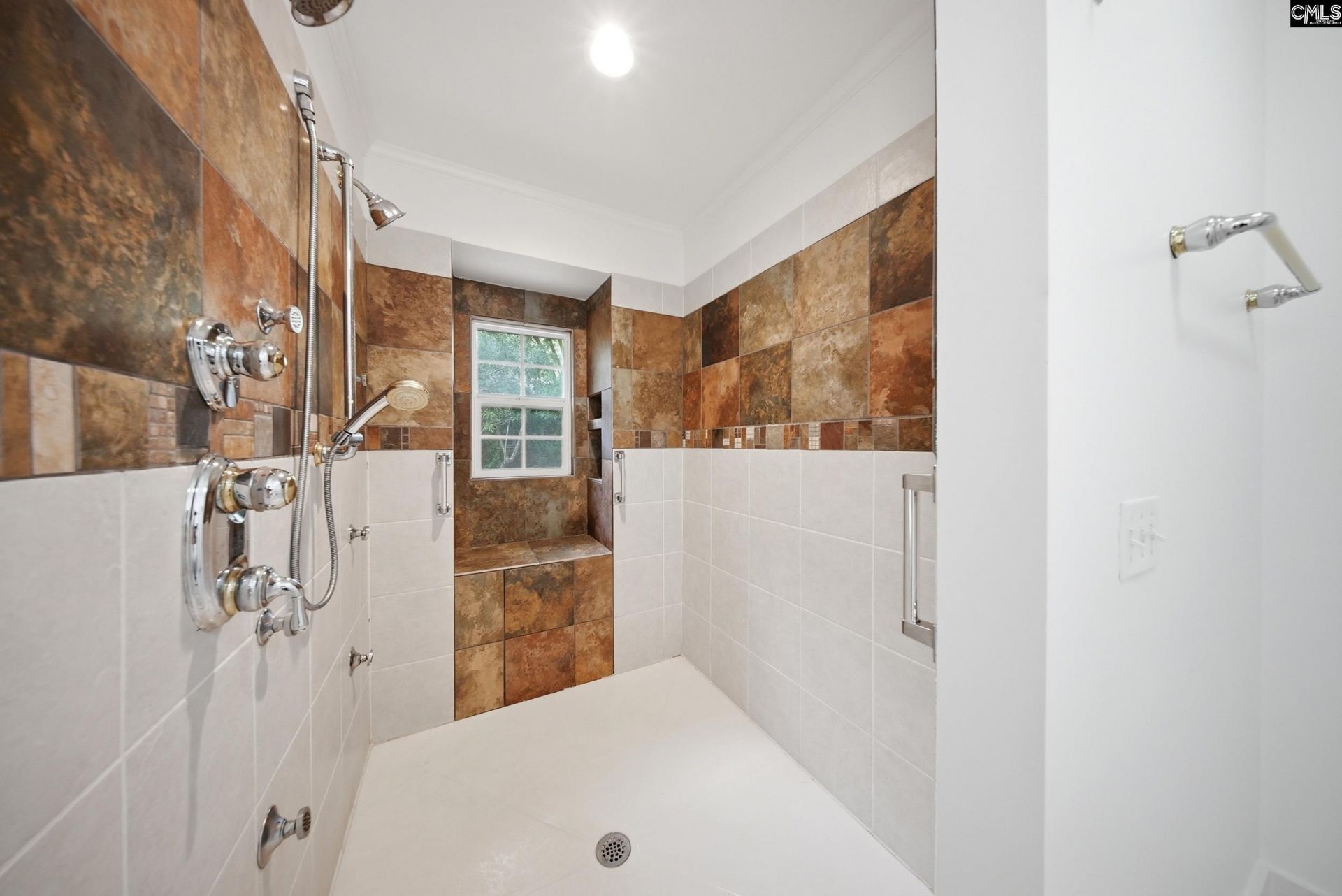 18 Northlake Road  Photo 24