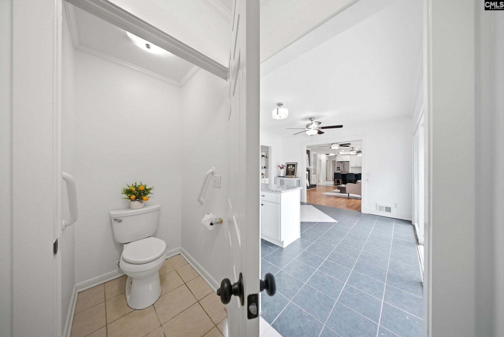 18 Northlake Road  Photo 25
