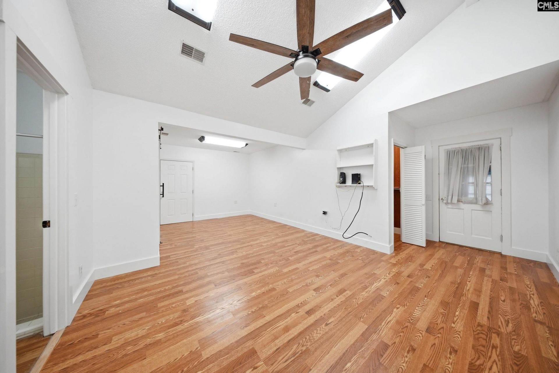 18 Northlake Road  Photo 29