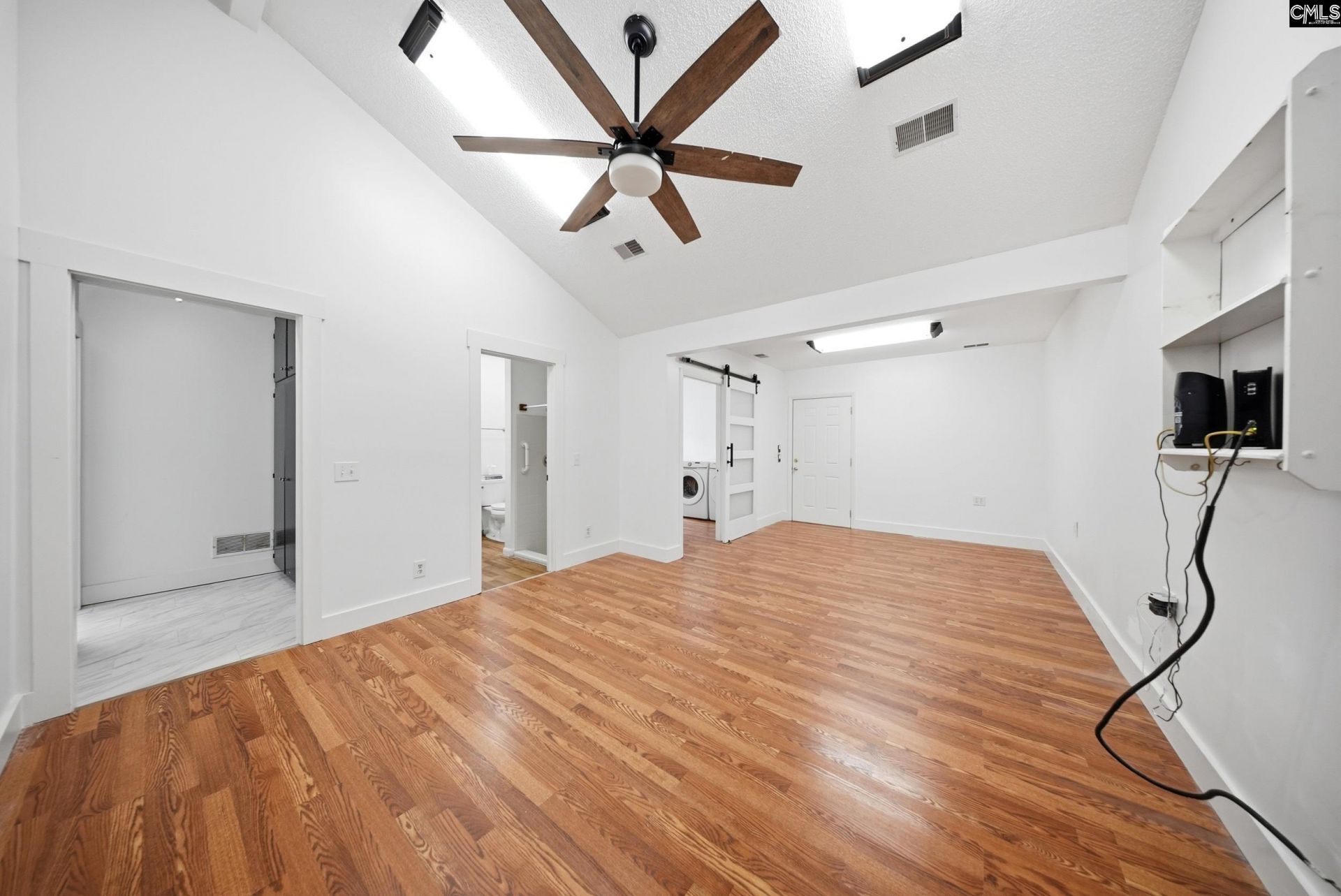 18 Northlake Road  Photo 30