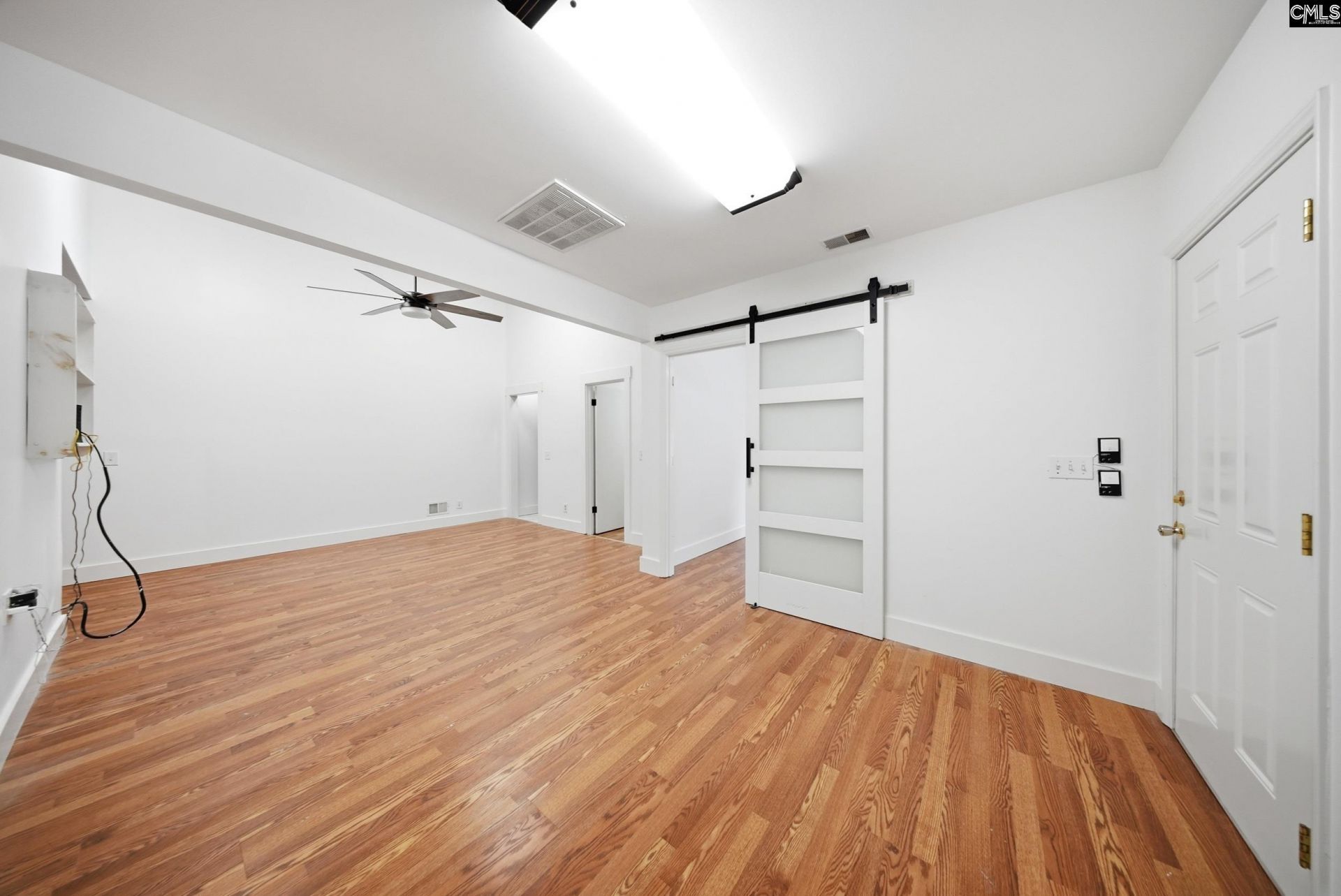18 Northlake Road  Photo 32