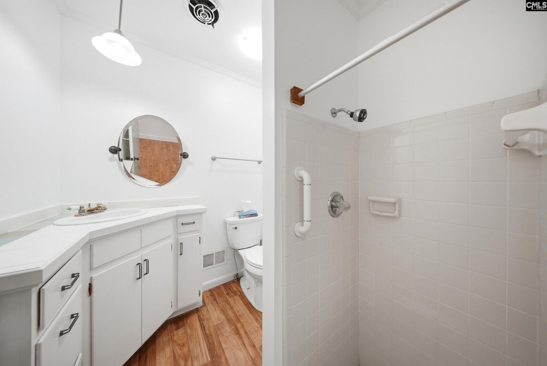 18 Northlake Road  Photo 34