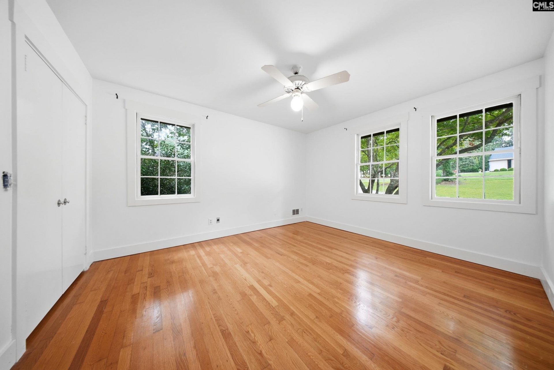 18 Northlake Road  Photo 37