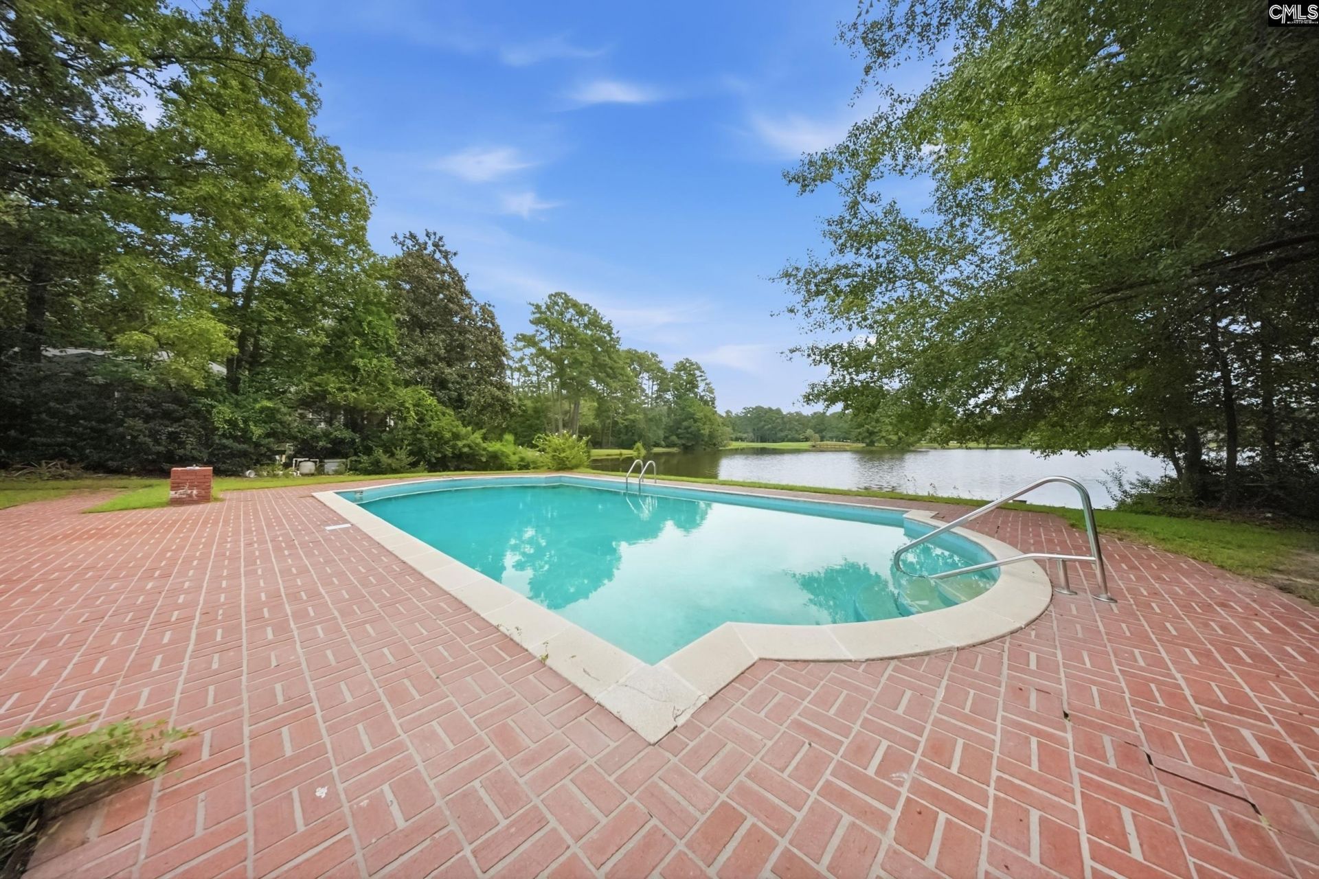 18 Northlake Road  Photo 41