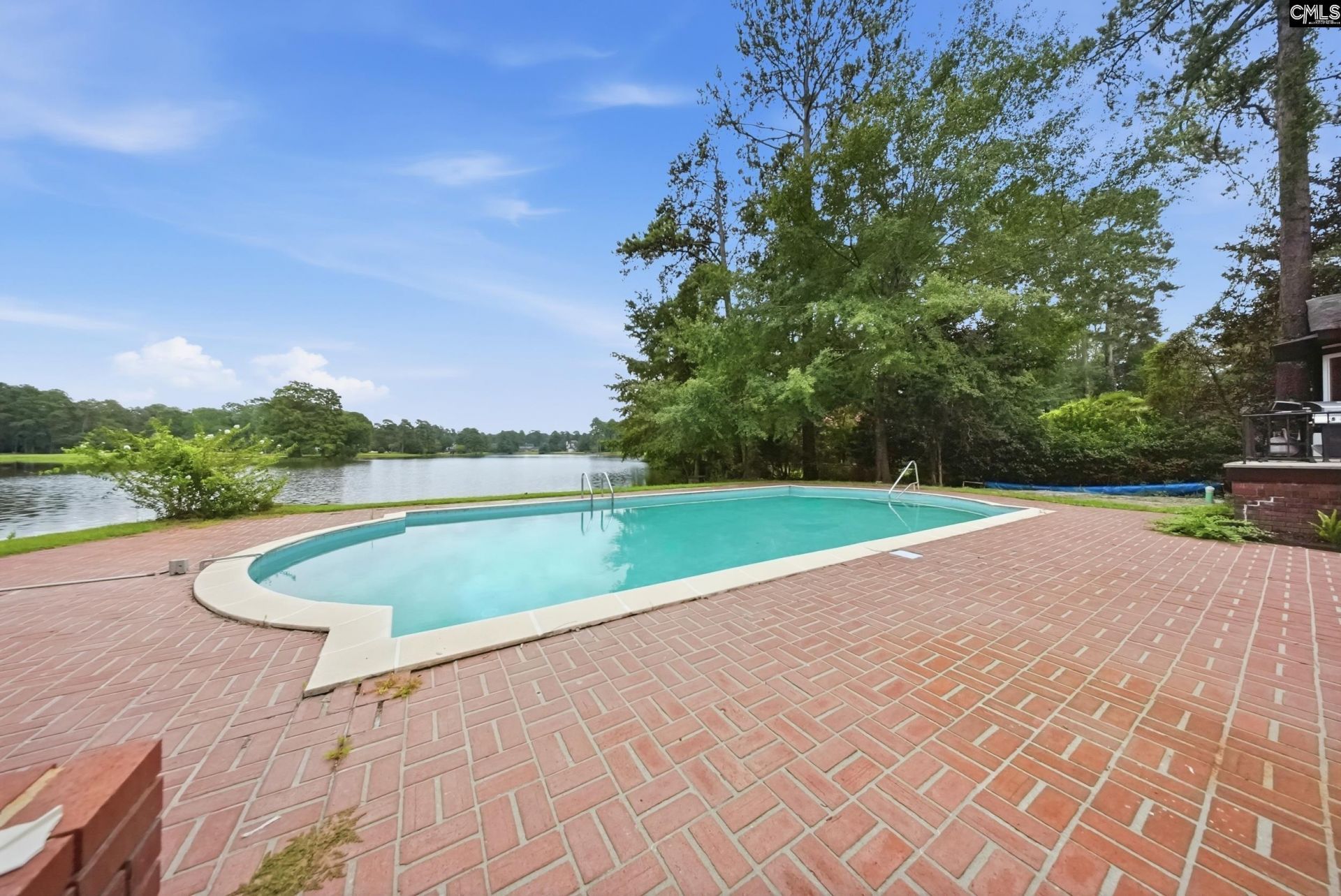 18 Northlake Road  Photo 42