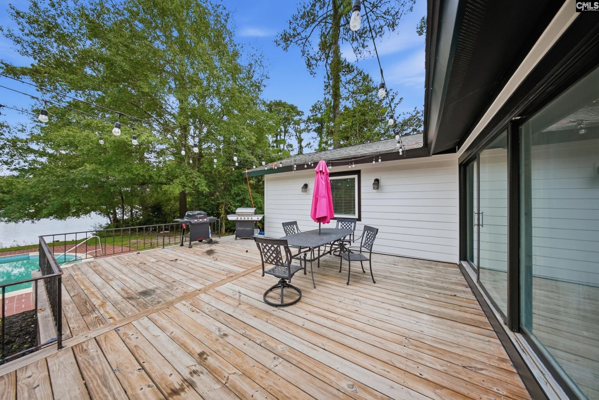 18 Northlake Road  Photo 47