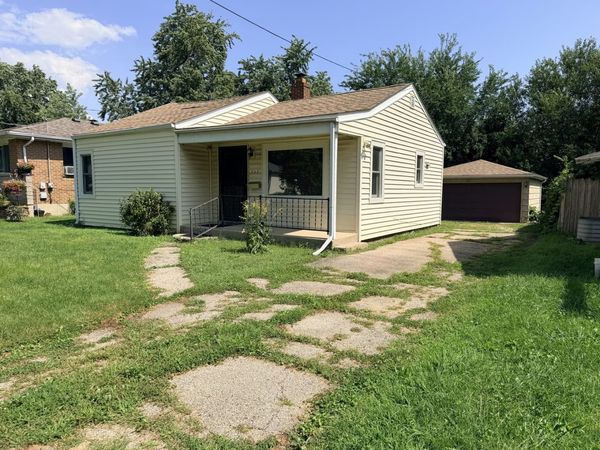 717 N May Street , Aurora, IL 60506