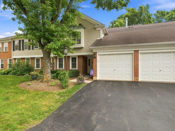 617 Edinburgh Lane , Unit B, Prospect Heights, IL 60070