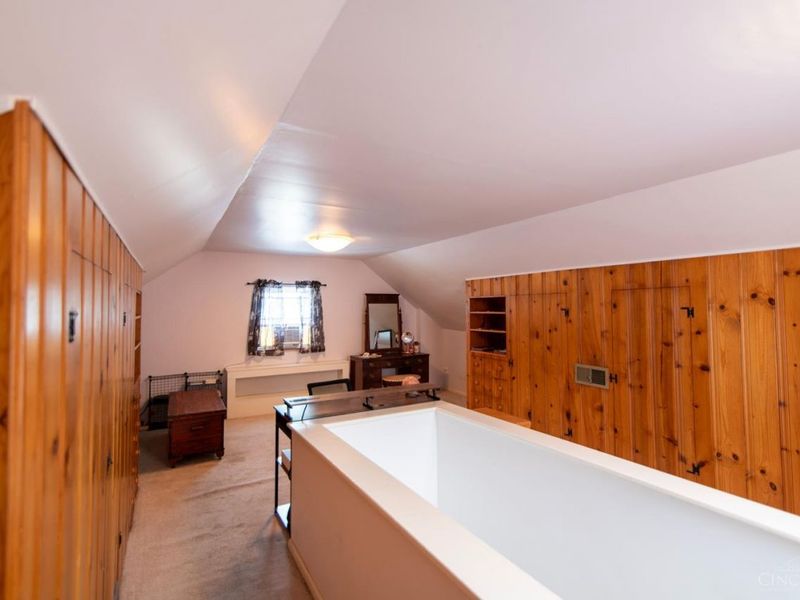 8104 Lake Avenue, Deer Park, OH 45236 Photo 9