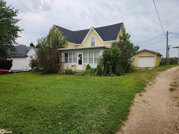 205 E State Street, Toledo, IA 52342