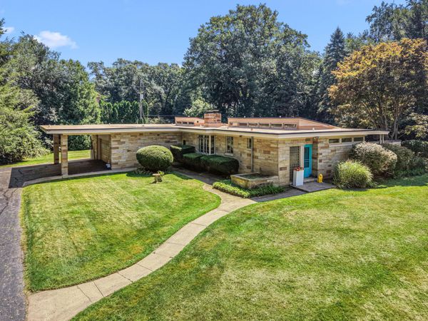 19 Greenacres , La Porte, IN 46350