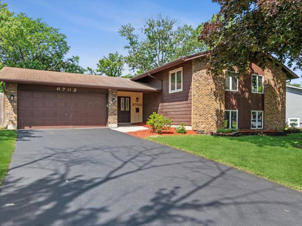 6702 Pershing Court , Woodridge, IL 60517