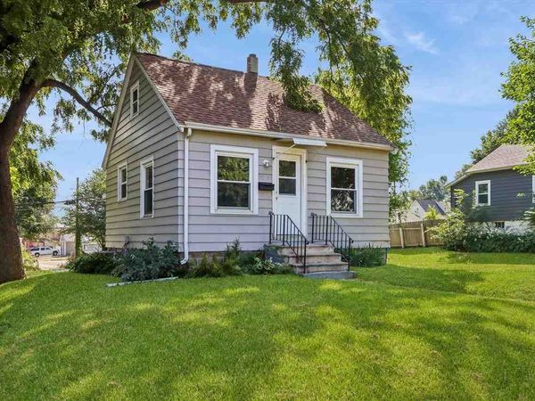 1515 SW 8th Street, Cedar Rapids, IA 52404